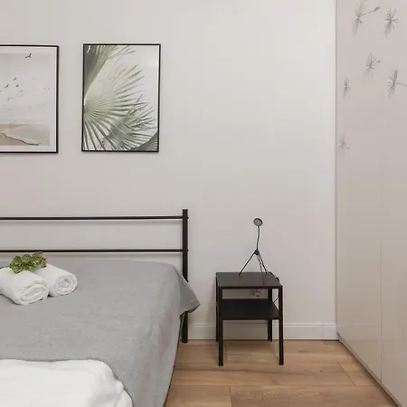 Forum Wola Jana Kazimierza By Renters Warszawa