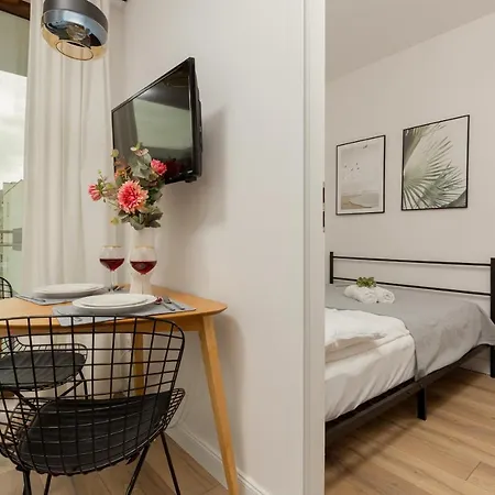 Forum Wola Jana Kazimierza By Renters Lägenhet *