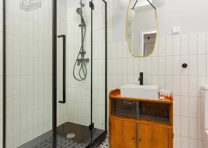 Forum Wola Jana Kazimierza By Renters Apartment